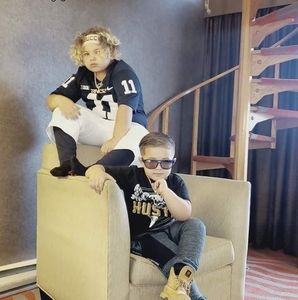 Meet your Posher, Yvette